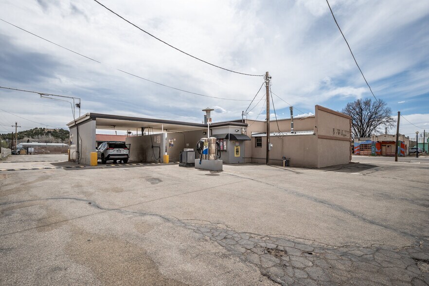 More Photos Of 802 Main St, Walsenburg Auto Repair For Sale