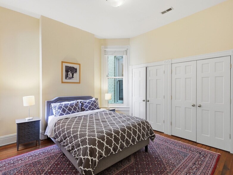 More Photos Of 8-10 E Main St, Richmond Apartments For Sale