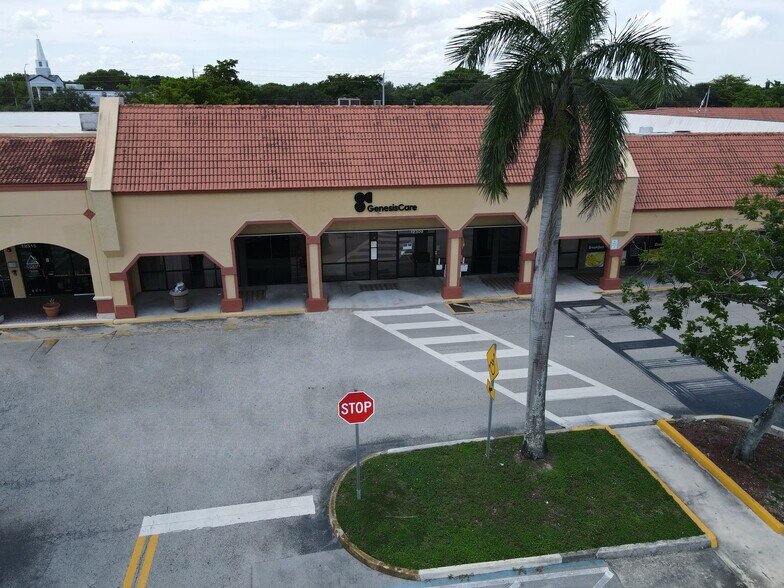 More Photos Of 12315-12389 Pembroke Rd, Pembroke Pines Unknown For Lease