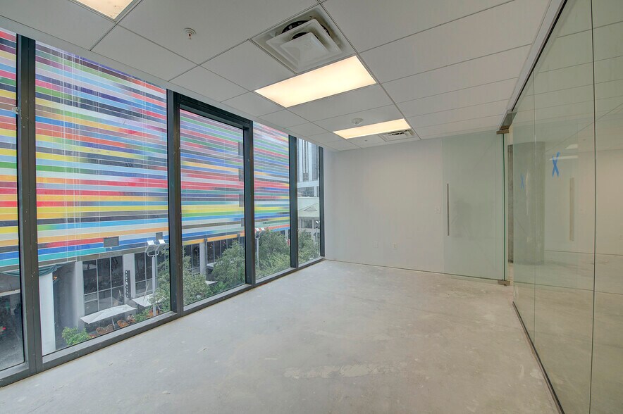 More Photos Of 25 SW 9th St, Miami Office Residential For Sale