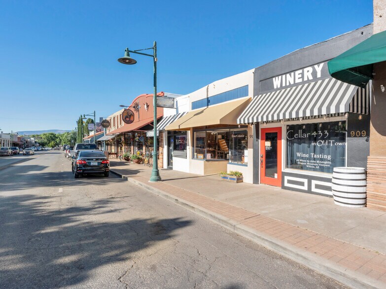 More Photos Of 909 N Main St, Cottonwood Storefront For Sale