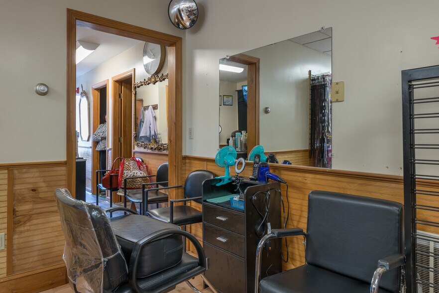 More Photos Of 286 Teaticket Hwy, Teaticket Freestanding For Sale