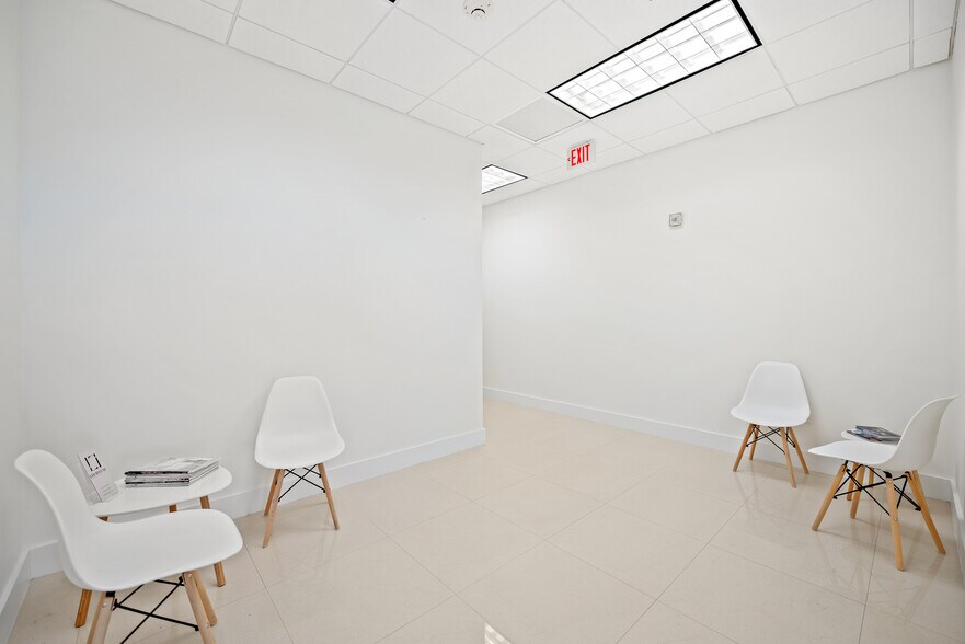 More Photos Of 175 SW 7th St, Miami Medical For Sale