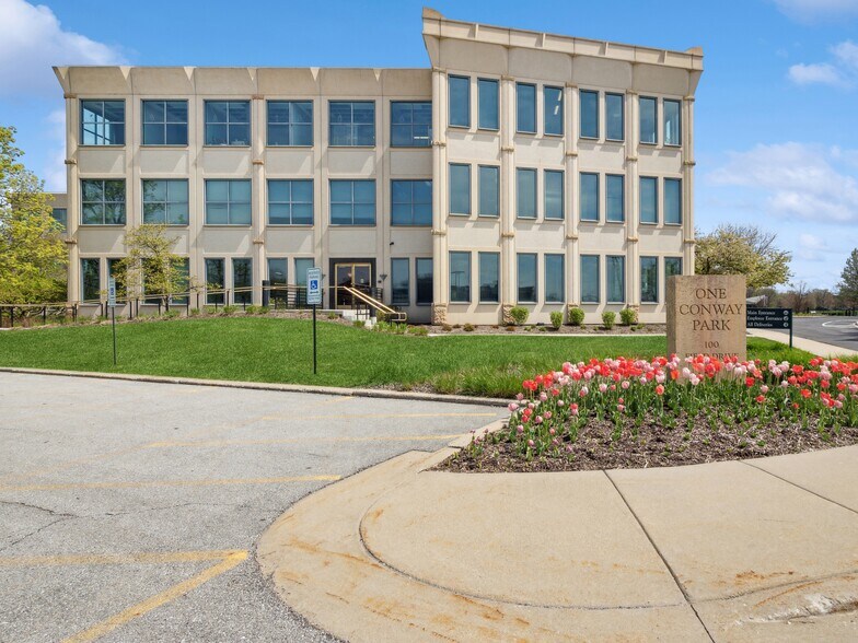 More Photos Of 100 N Field Dr, Lake Forest Unknown For Lease