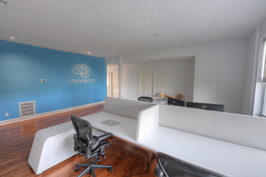 More Photos Of 2008 Riverside Ave, Jacksonville Office For Lease