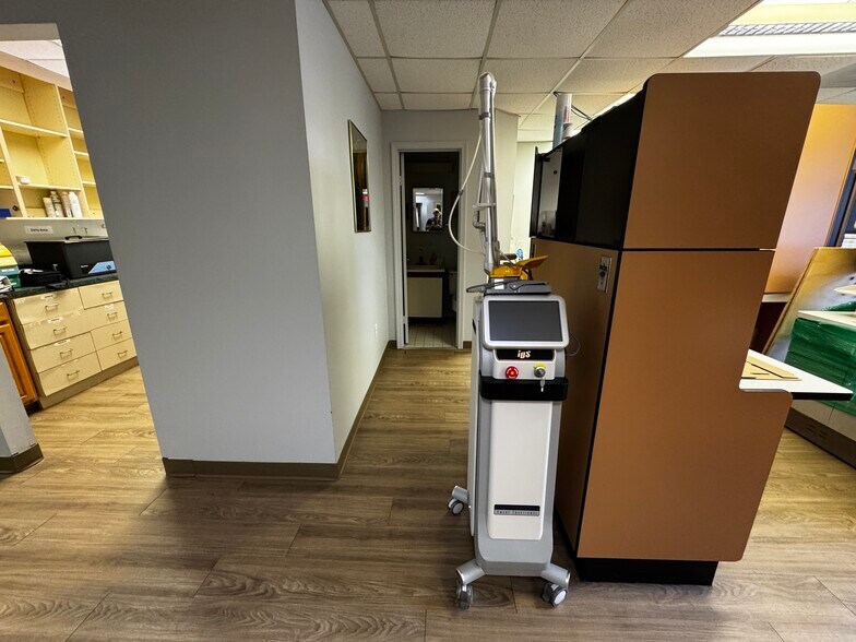 More Photos Of 9776 San Jose Blvd, Jacksonville Medical For Sale