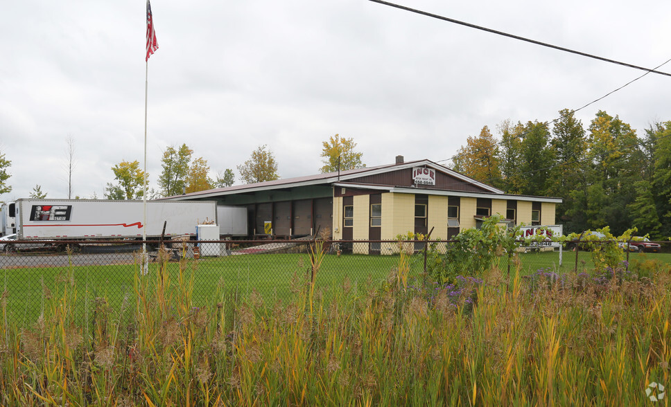 Primary Photo Of 7202 Northern Blvd, East Syracuse Truck Terminal For Lease