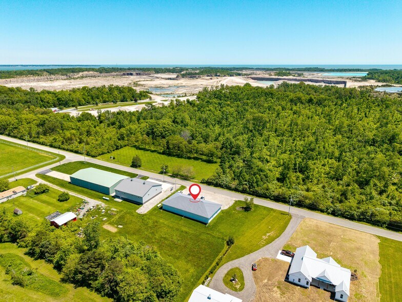 More Photos Of 1200 S Hartshorn Rd, Lakeside Marblehead Warehouse For Sale