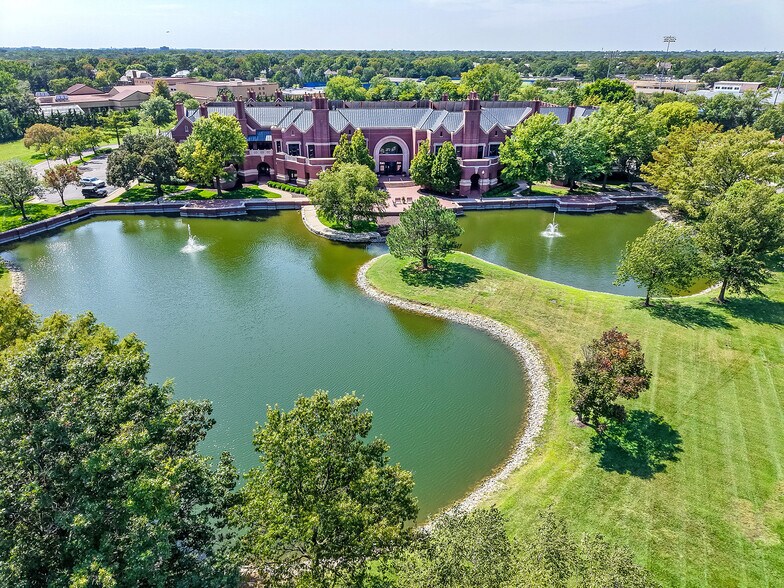 More Photos Of 1313 N Webb Rd, Wichita Office For Lease