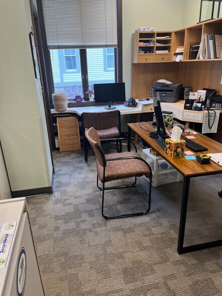 More Photos Of 52 Colchester Ave, Burlington Medical For Lease