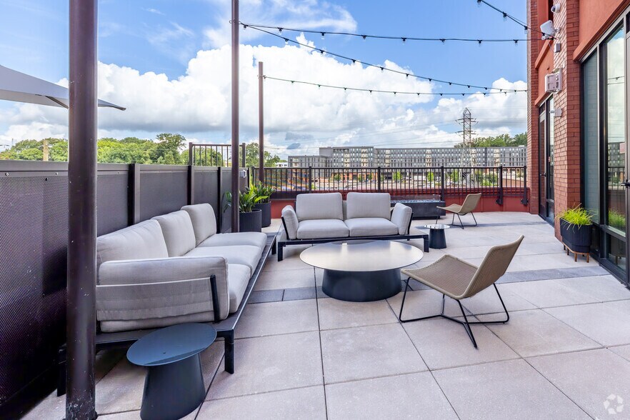 More Photos Of 300 E 36th St, Charlotte Apartments For Lease