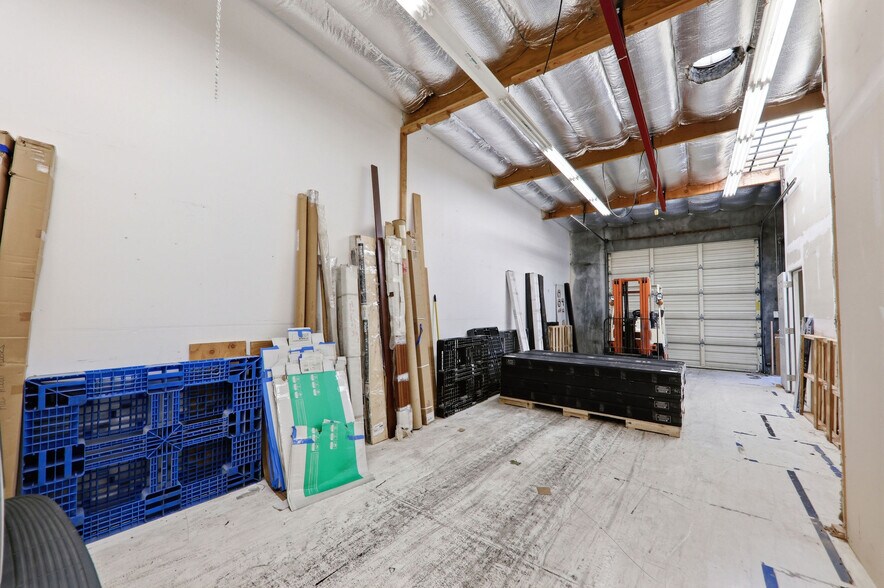 More Photos Of 100 N Hill Dr, Brisbane Light Manufacturing For Sale