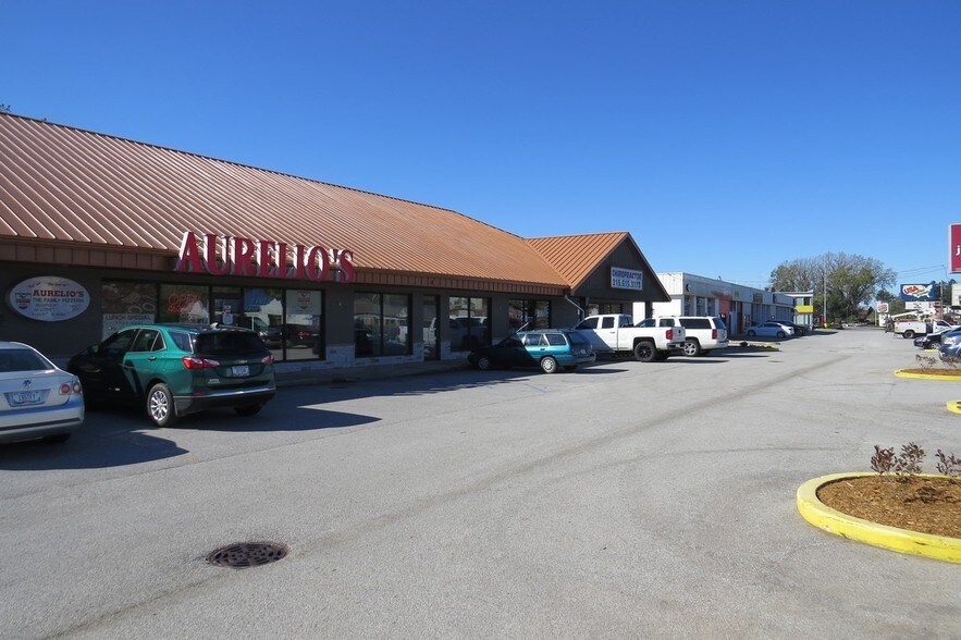 More Photos Of 265 Morthland Dr, Valparaiso Storefront Retail Office For Lease