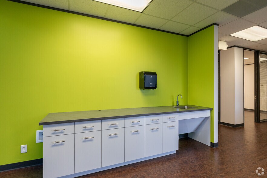 More Photos Of 1811 Bering Dr, Houston Office For Lease