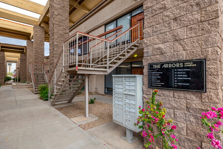 More Photos Of 7898 E Acoma Dr, Scottsdale Light Distribution For Lease