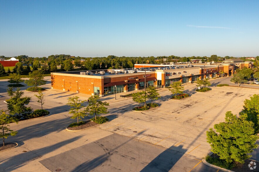 More Photos Of 16521-16615 W 159th St, Lockport Storefront For Lease