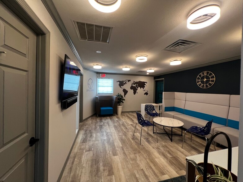 More Photos Of 333 17th St, Vero Beach Coworking Space