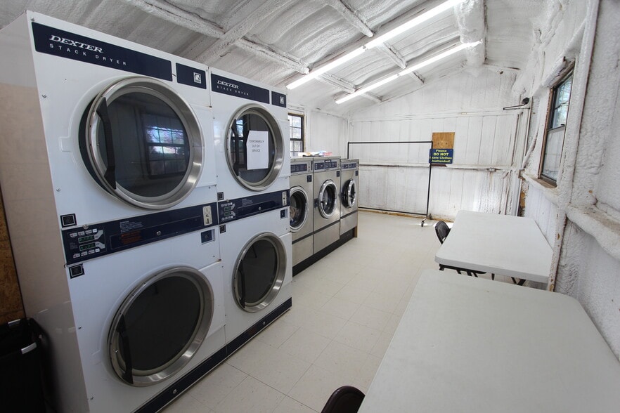 More Photos Of 120 County Road 42000, Paris Trailer Camper Park For Sale