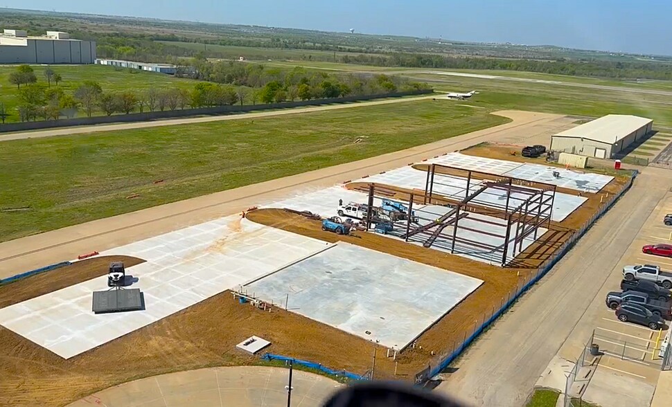 More Photos Of 3000 Westcourt rd, Denton Airplane Hangar For Sale