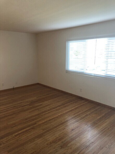More Photos Of 1122 Bush St, San Carlos Apartments For Sale