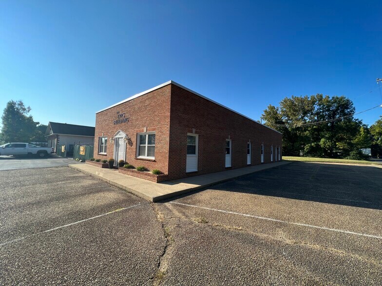 More Photos Of 1821 E Nine Mile Rd, Highland Springs Office For Lease