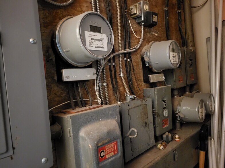 More Photos Of 2839 Bathurst St, Toronto Storefront Retail Residential For Sale