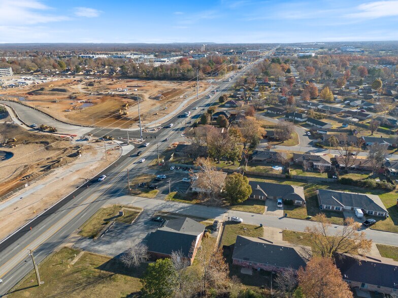 More Photos Of 1412 Se 14th St, Bentonville Medical For Lease