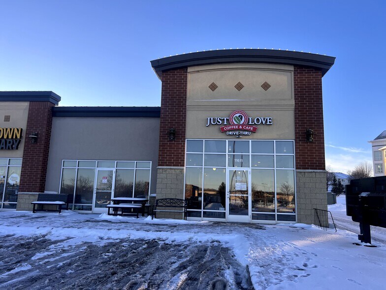 More Photos Of 11565 Theatre Dr, Champlin Unknown For Lease