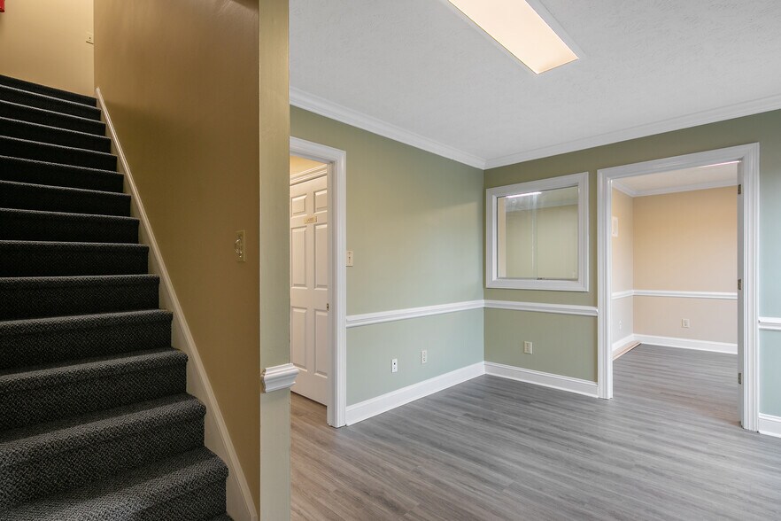 More Photos Of 581 Executive Pl, Fayetteville Office For Sale