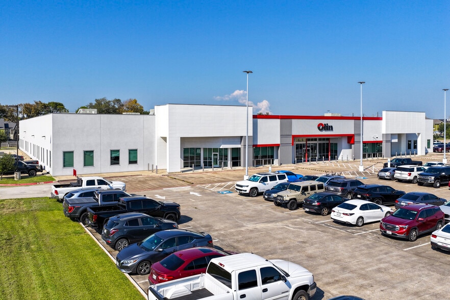 More Photos Of 604 Highway 332, Lake Jackson Office For Sale