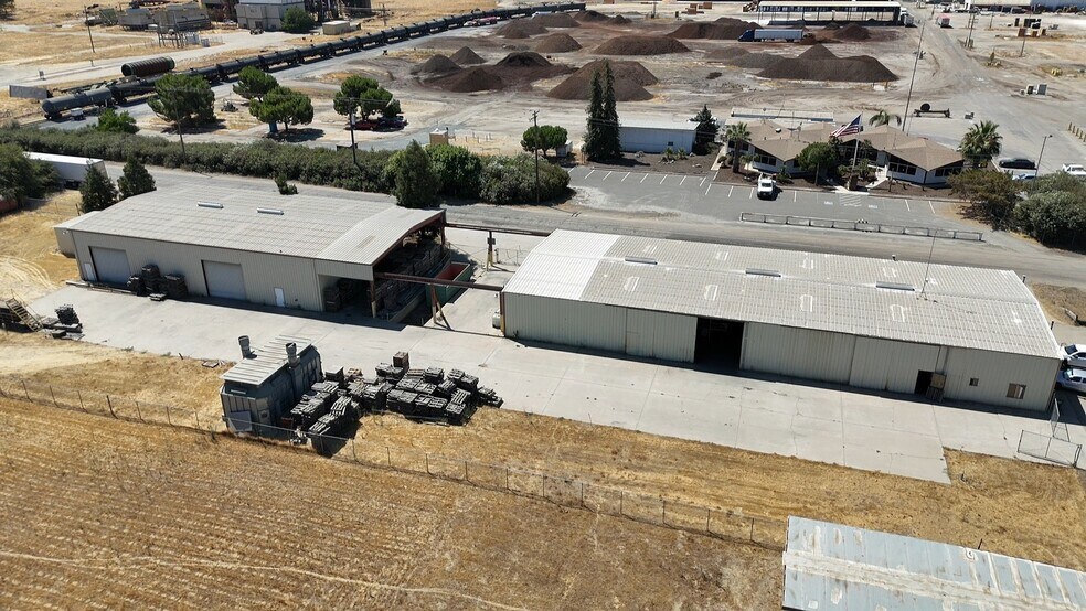 More Photos Of 43016 Road 68, Reedley Warehouse For Sale