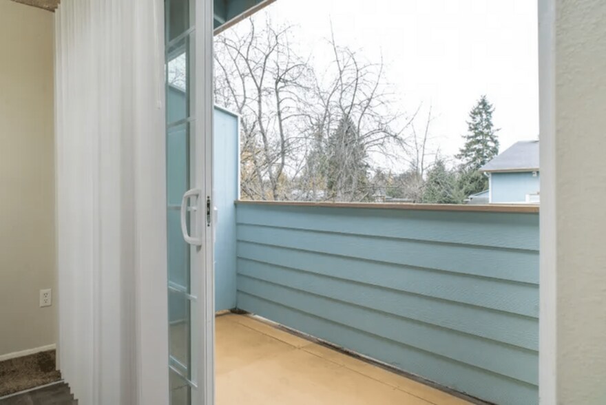 More Photos Of 219 5th Ave NE, Puyallup Apartments For Sale