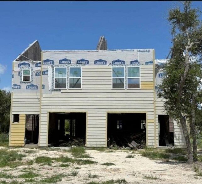 More Photos Of 1601 Mathis St, Rockport Land For Sale