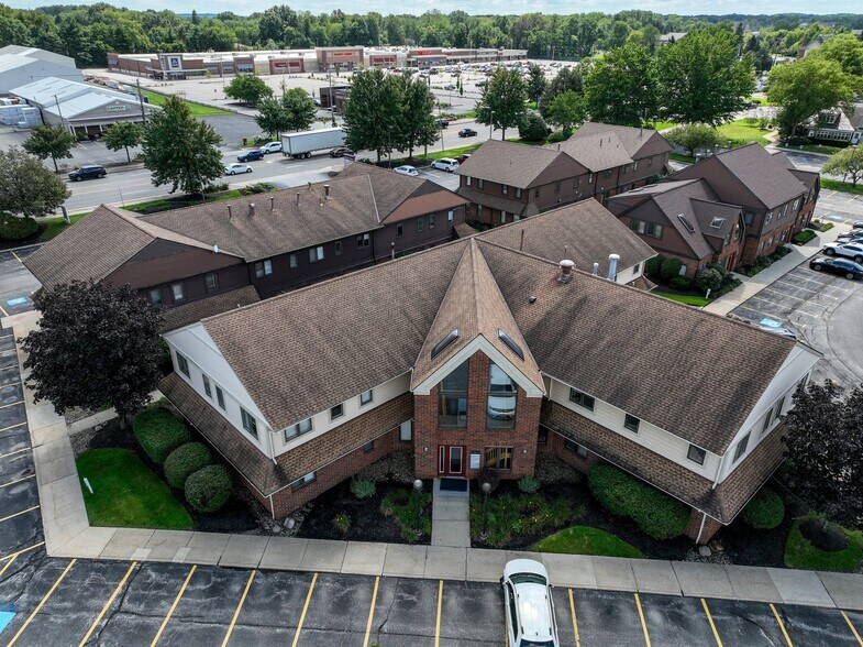 More Photos Of 6200 Som Center Rd, Solon Unknown For Lease