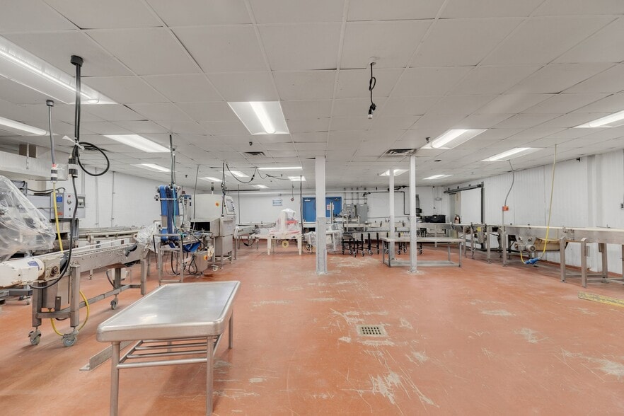 More Photos Of 724 Grand Ave, New Haven Warehouse For Sale