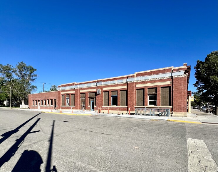 Primary Photo Of 201 Main St, Roundup Restaurant For Sale