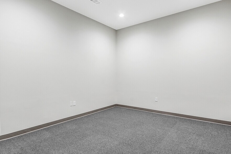 More Photos Of 7469 Pennsylvania Dr, Amarillo Office For Lease