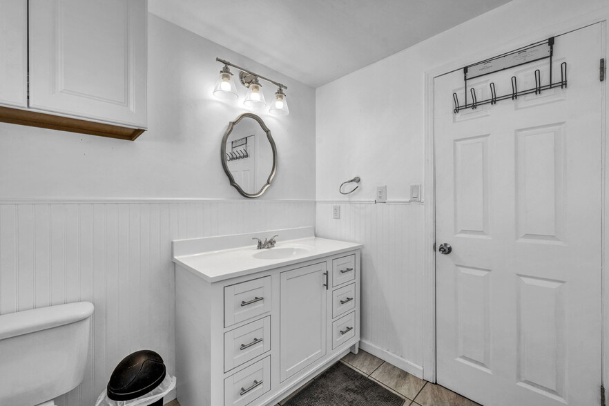 More Photos Of 2 Newcombe Ave, Yerington Office For Sale