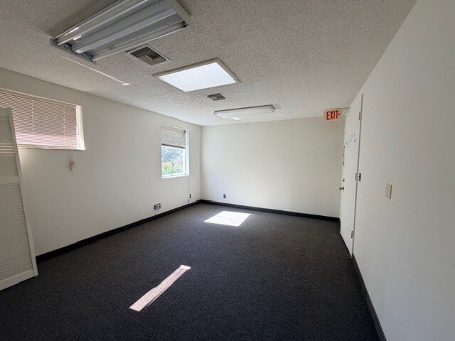 More Photos Of 523 N Peninsula Dr, Daytona Beach Office For Sale