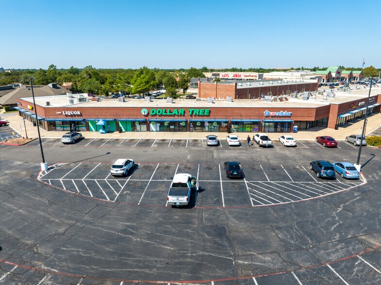 More Photos Of 101 N Douglas Blvd, Midwest City General Retail For Sale