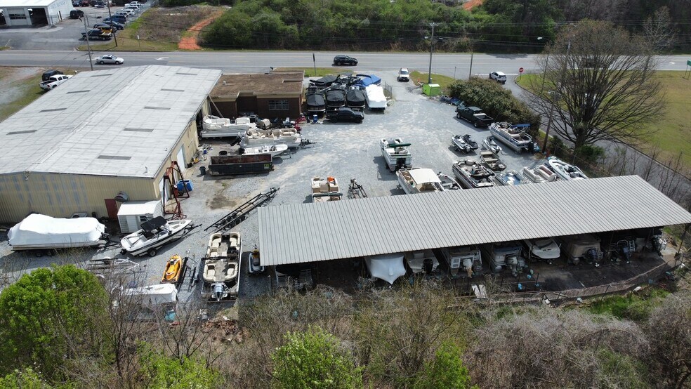 More Photos Of 2190 Cherokee Rd, Alexander City General Retail For Sale
