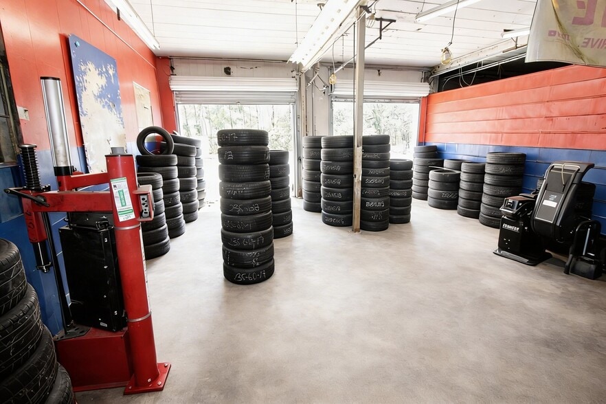 More Photos Of 3545 Roosevelt Hwy, Atlanta Auto Dealership For Sale