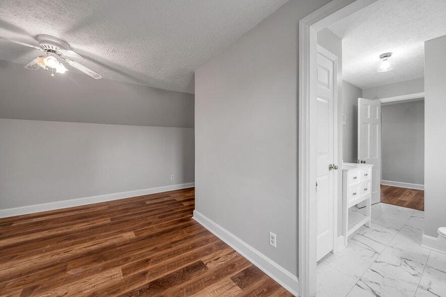 More Photos Of 454 Big Hill Ave, Richmond Office Residential For Sale