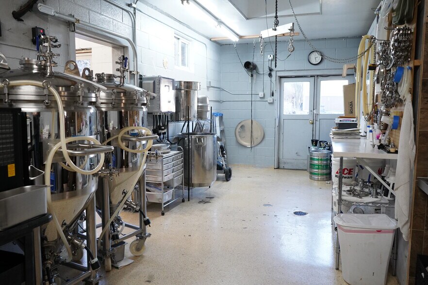 More Photos Of 505 King st, Cottonwood General Retail For Sale