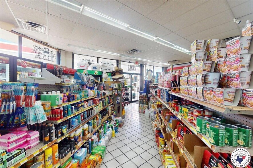 More Photos Of 5314 N State Line Ave, Texarkana Service Station For Sale