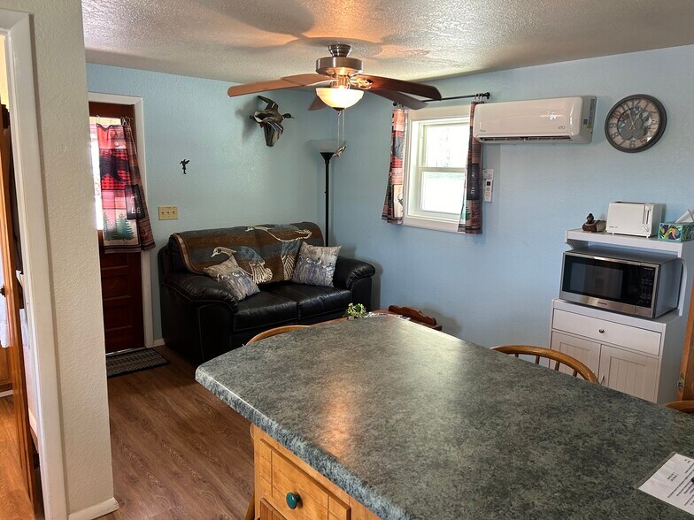 More Photos Of 141 County Road 851, Elizabeth Hotel For Sale