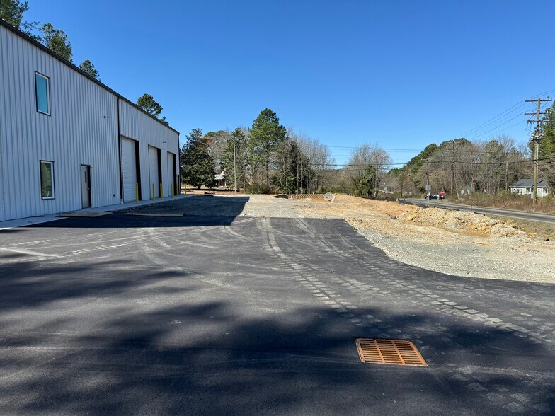 More Photos Of 2401 S Alston Ave, Durham Warehouse For Lease