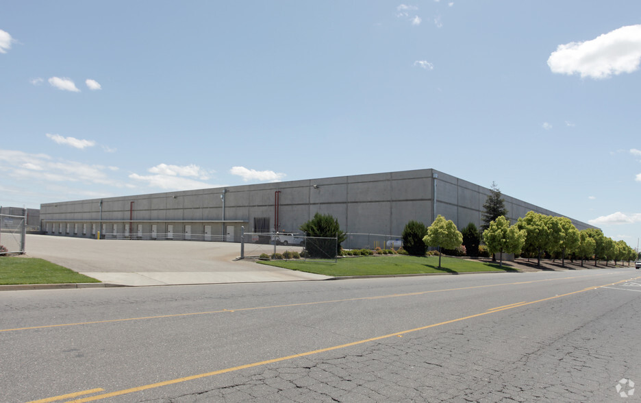 Primary Photo Of 3600 Leckron Rd, Modesto Warehouse For Lease