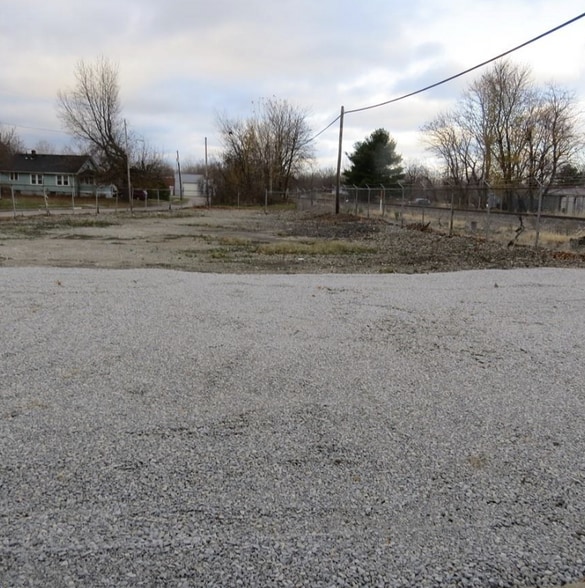 More Photos Of 1228 W 15th St, Lorain Freestanding For Lease