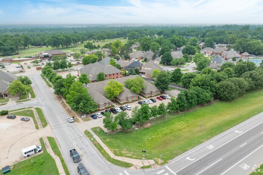 More Photos Of 3000 S Berry Rd, Norman Medical For Lease